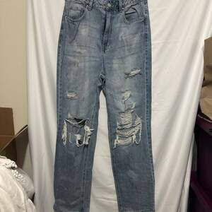 PacSun 90s Boyfriend Distressed Jeans Light Blue Wash